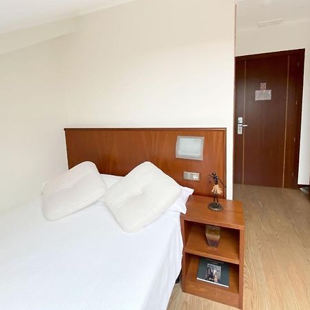 Hotel Entrerobles Sabaris Exteriör bild