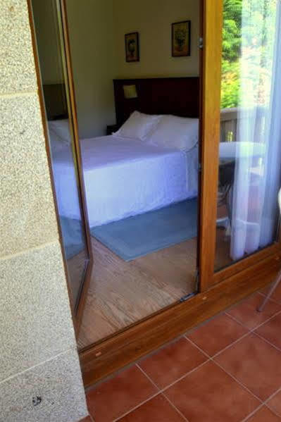 Hotel Entrerobles Sabaris Exteriör bild