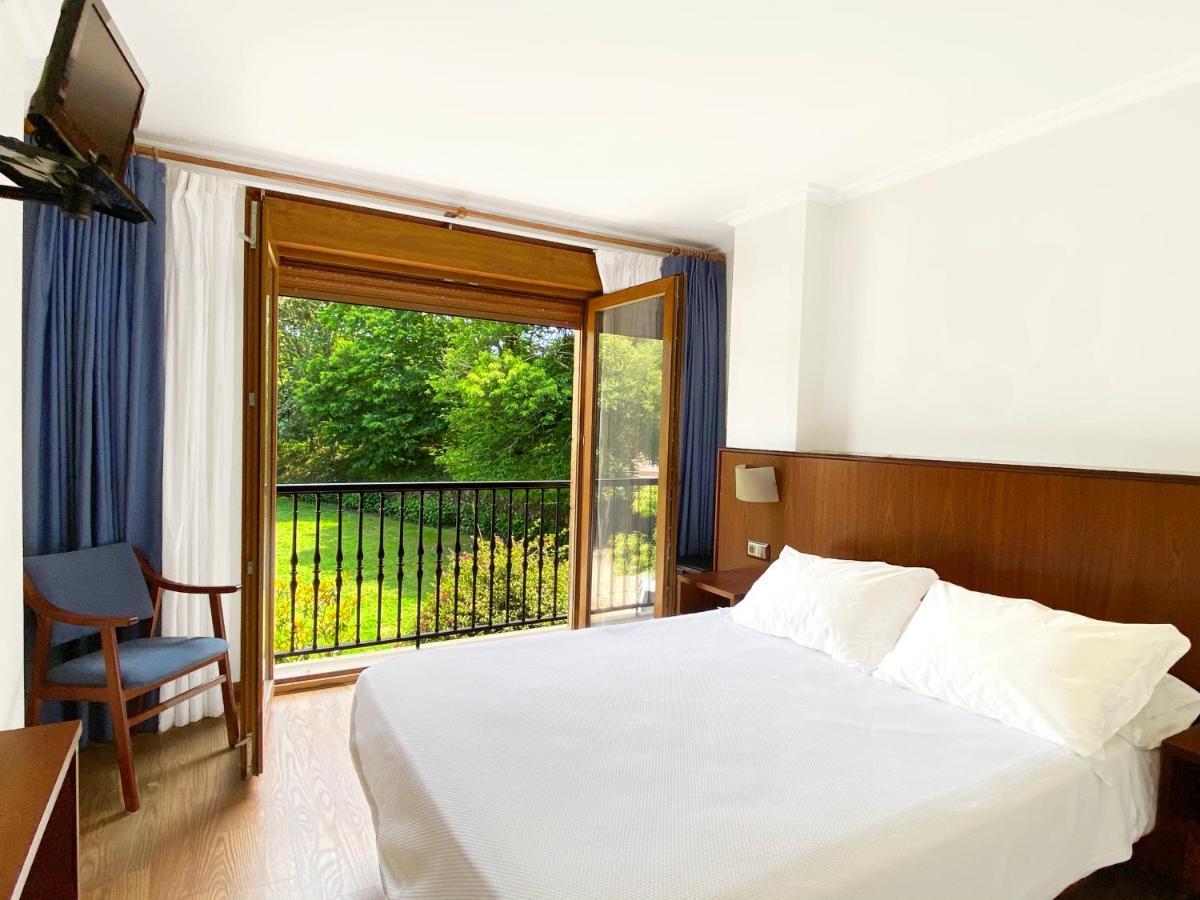 Hotel Entrerobles Sabaris Exteriör bild