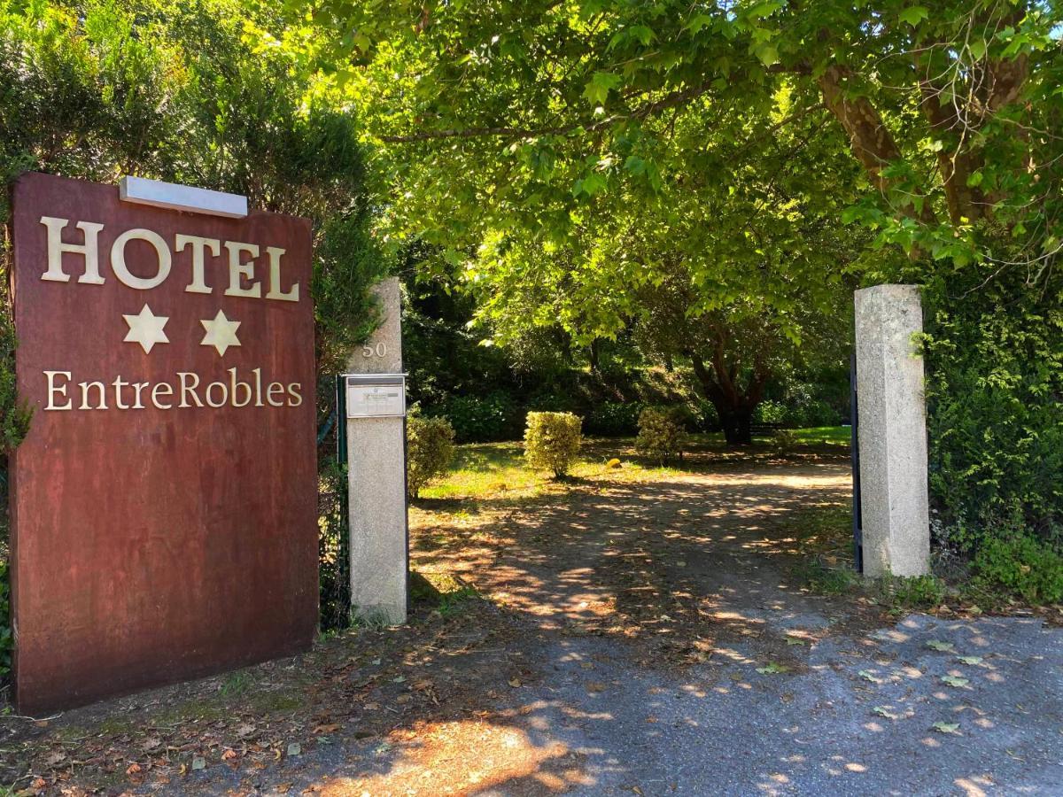 Hotel Entrerobles Sabaris Exteriör bild